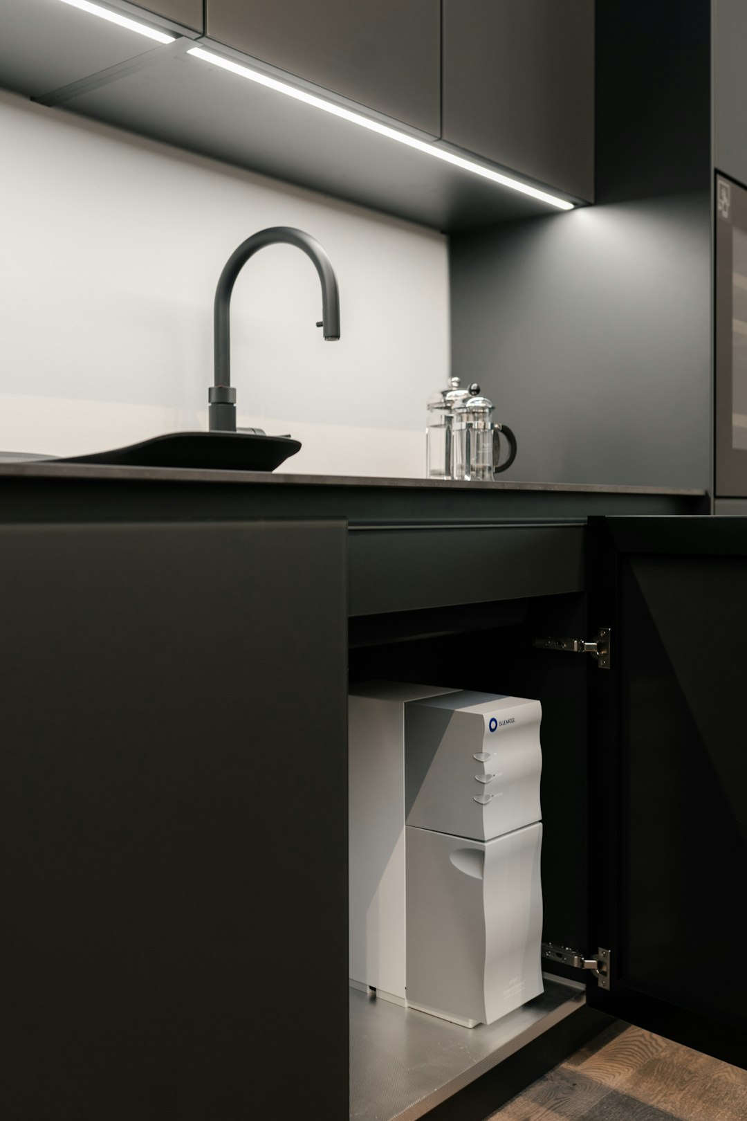 We’ve taken Reverse Osmosis purification one step further, so you can take a positive step forward for your health. Get ready to taste and feel the SuperiorOsmosis difference. Photo: Michael Holzinger